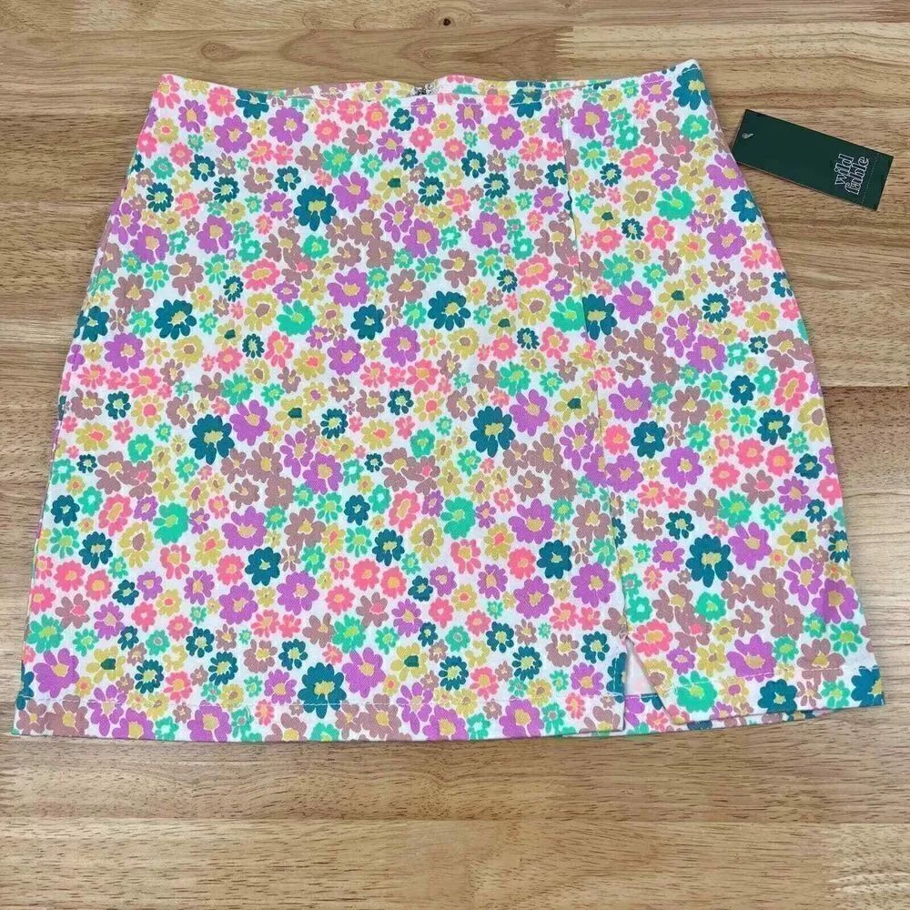 Wild Fable Women's Notch Front Floral Print Jean Mini Skirt - Size 6